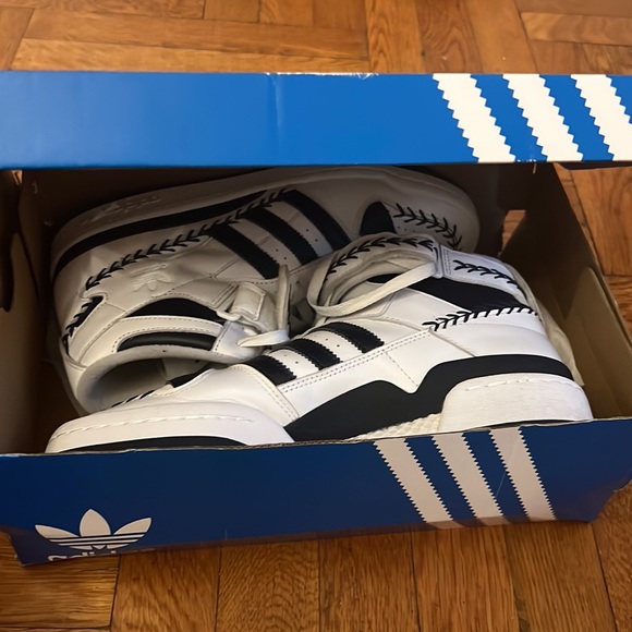 Adidas Forum Mid Size 10 Us Style GY3814 White black Mens Shoes Worn twice - Picture 8 of 8